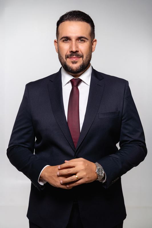 Daniel Guimarães — Advogado Tributarista
